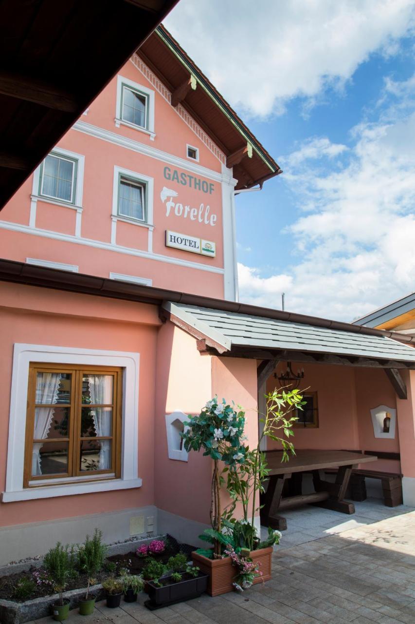 Hotel Gasthof Forelle Зигсдорф Екстериор снимка