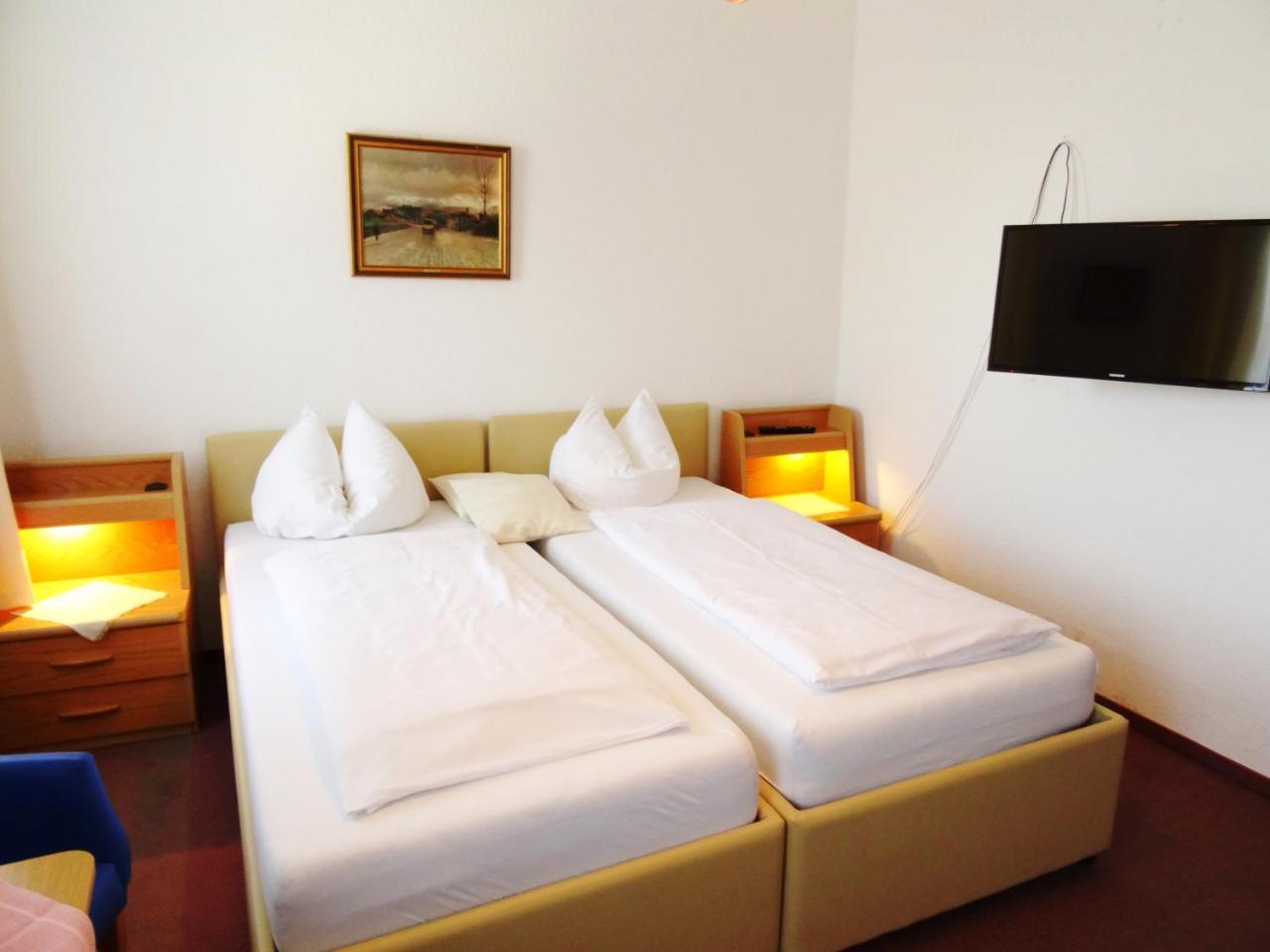 Hotel Gasthof Forelle Зигсдорф Екстериор снимка